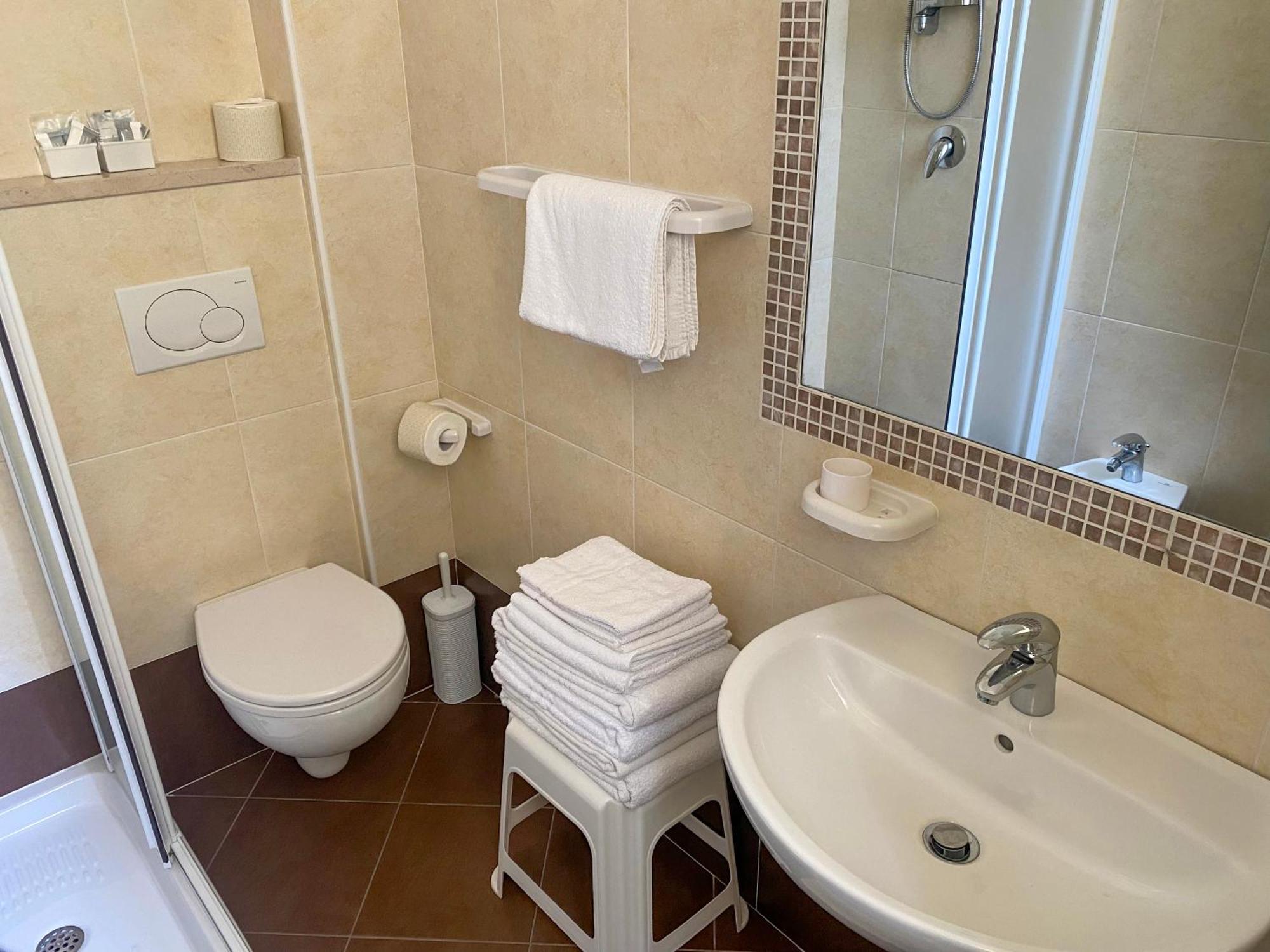 Hotel Philadelphia Cattolica Pokoj fotografie